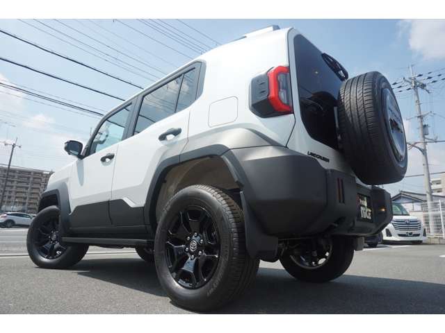 Toyota Land Cruiser FJ 10