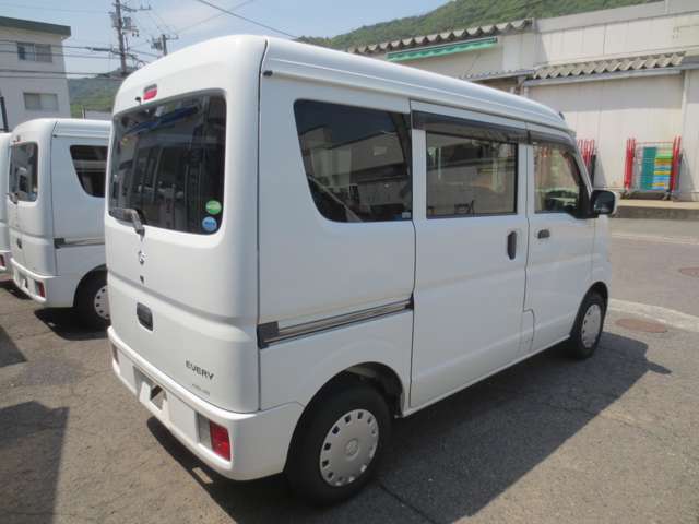 Suzuki Every 12