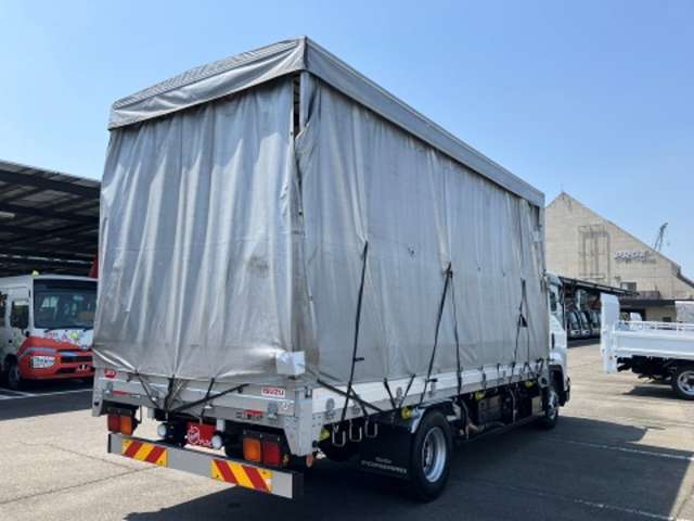 Isuzu Forward 9