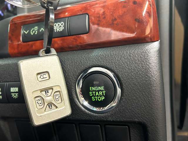 Toyota Vellfire 12