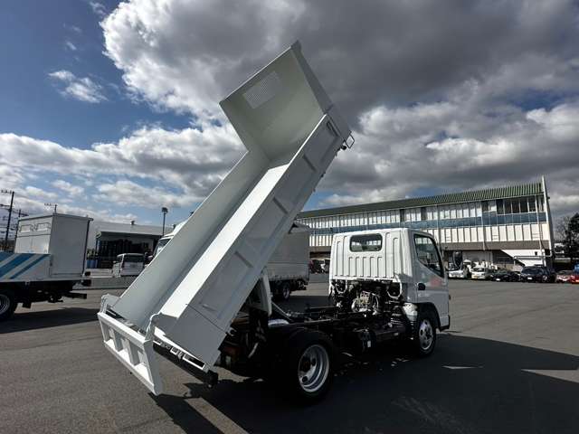 Mitsubishi Fuso Canter 7