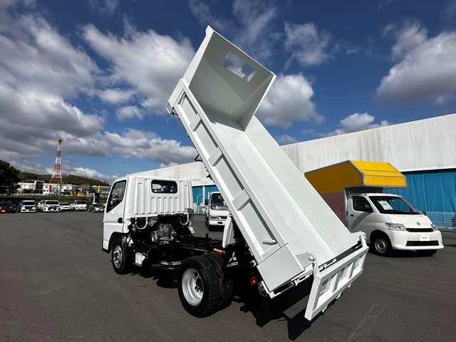Mitsubishi Fuso Canter 9