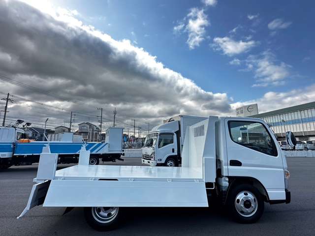 Mitsubishi Fuso Canter 10