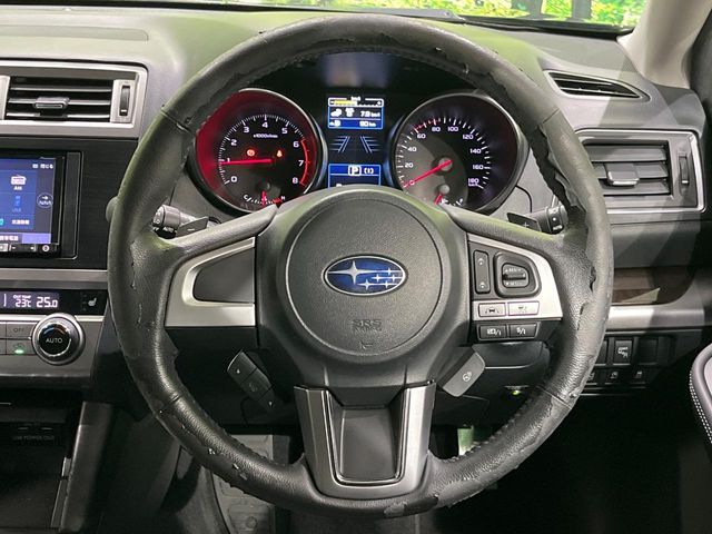 Subaru Legacy Outback 12