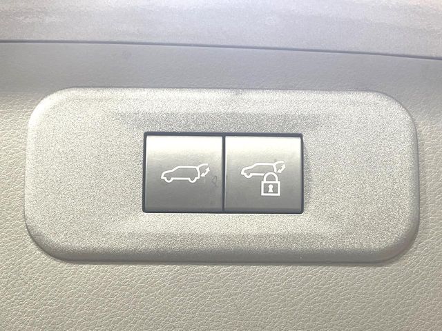 Lexus NX 8