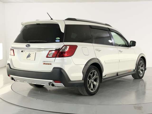 Subaru Exiga Crossover7 10