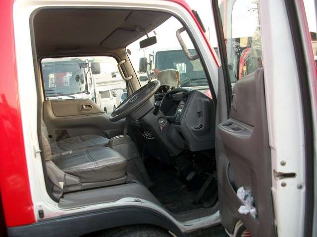 Mazda Titan Dash 7