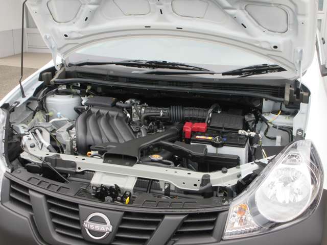 Nissan AD 6