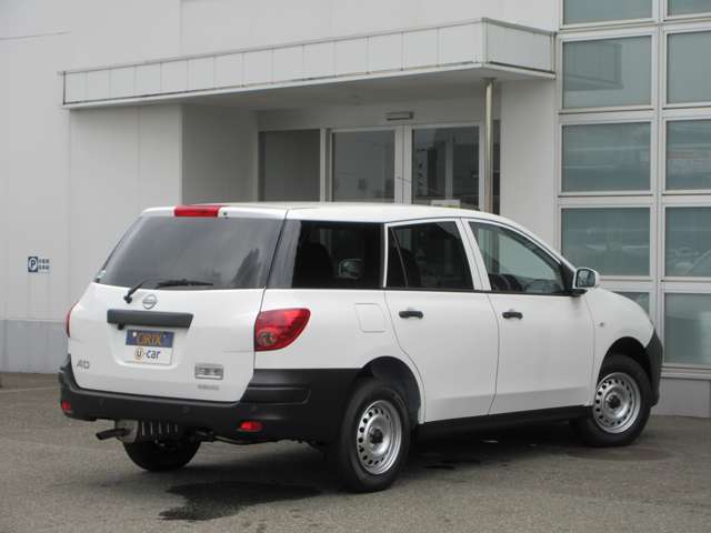 Nissan AD 9