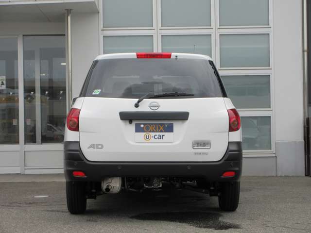 Nissan AD 10