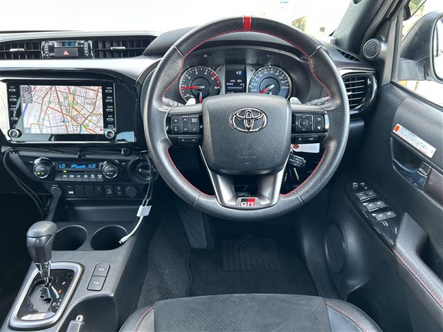 Toyota Hilux 3