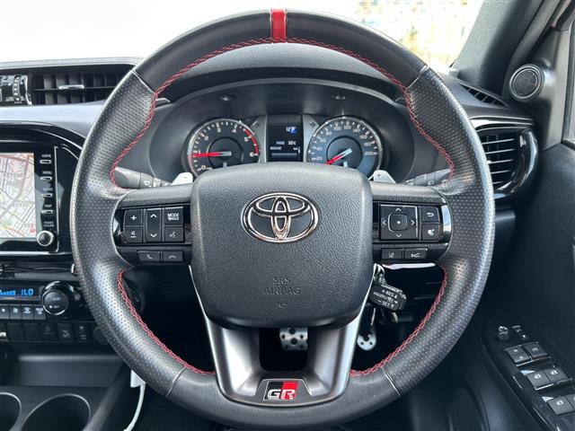 Toyota Hilux 7