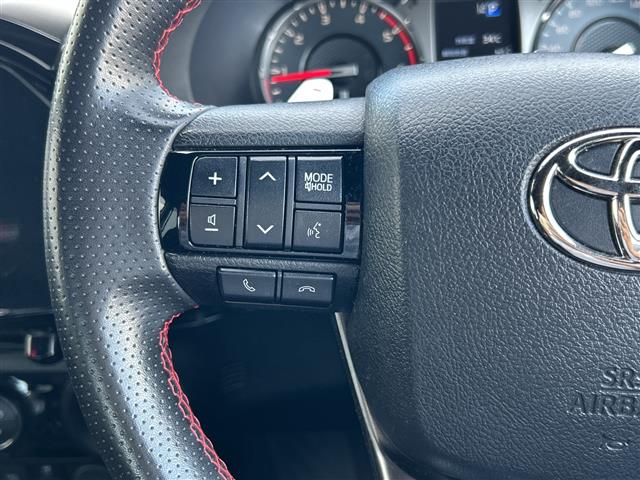 Toyota Hilux 9
