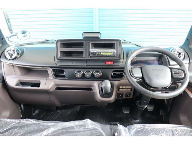 Mitsubishi Fuso Canter 2