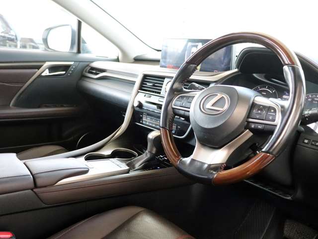 Lexus RX 10