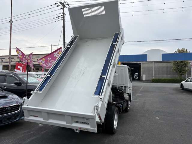 Mitsubishi Fuso Canter 6