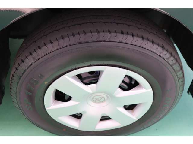 Toyota Regius Ace 11