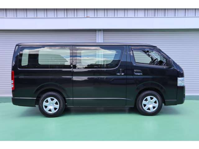 Toyota Regius Ace 4