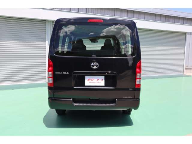 Toyota Regius Ace 6