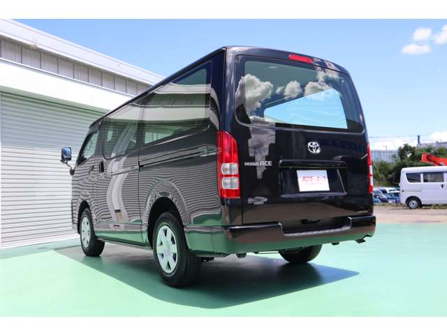Toyota Regius Ace 7