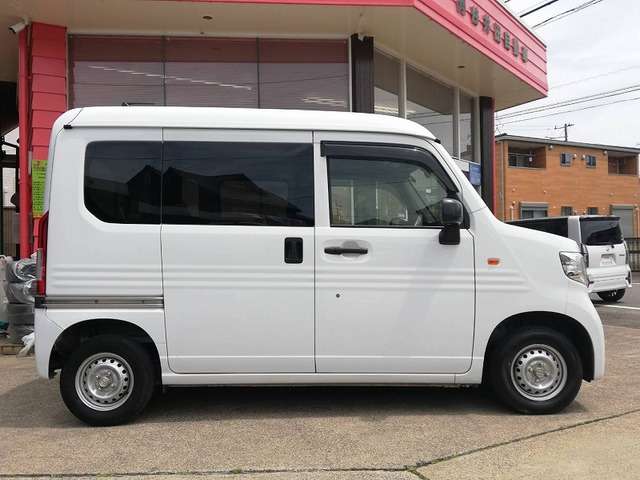 Honda N-VAN 9