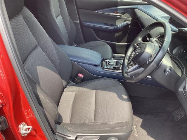 Mazda CX-30 10