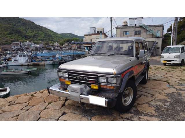 Toyota Land Cruiser 60 11