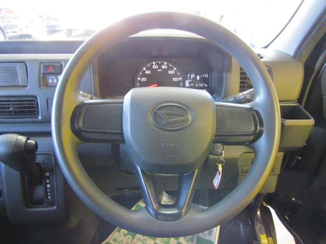 Daihatsu Hijet Cargo 5