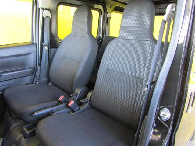 Daihatsu Hijet Cargo 7