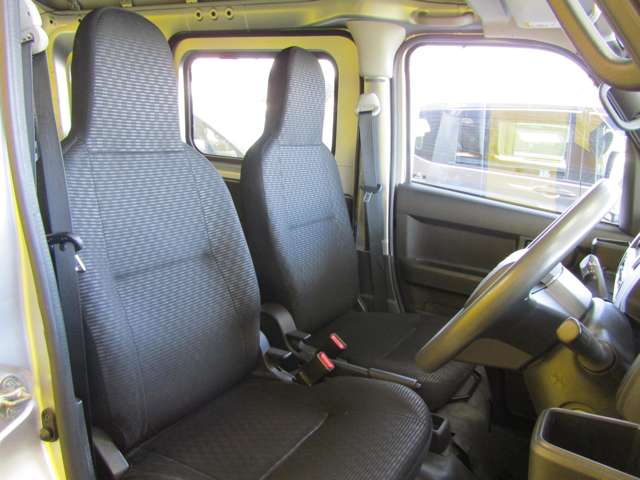 Daihatsu Hijet Cargo 6