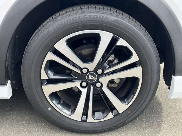 Daihatsu Rocky 11