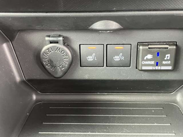 Daihatsu Rocky 12