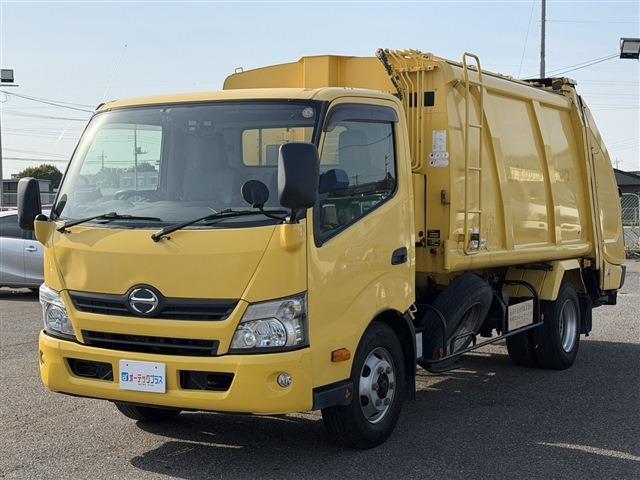 Hino Dutro 5