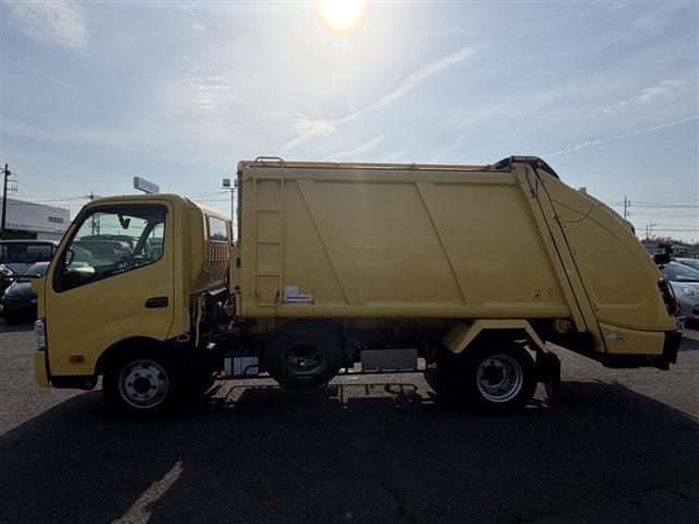 Hino Dutro 7