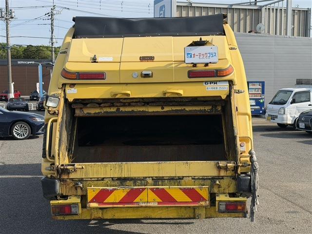 Hino Dutro 9