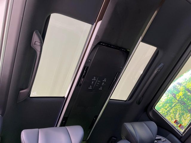 Toyota Alphard 5