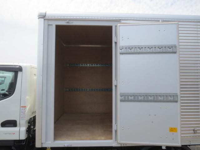 Mitsubishi Fuso Canter 11