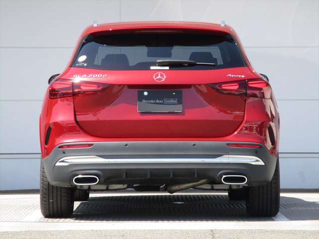 Mercedes-Benz GLA-Class 6