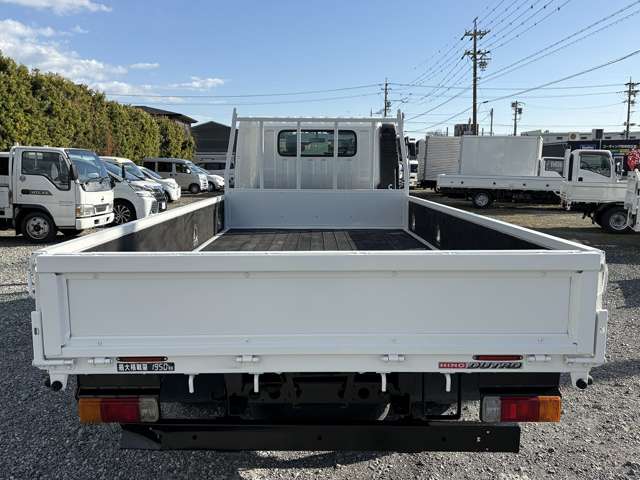 Hino Dutro 2