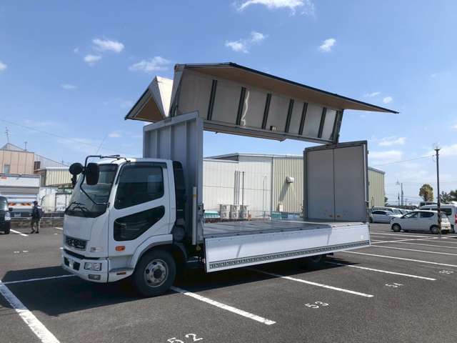 Mitsubishi Fuso Fighter 11