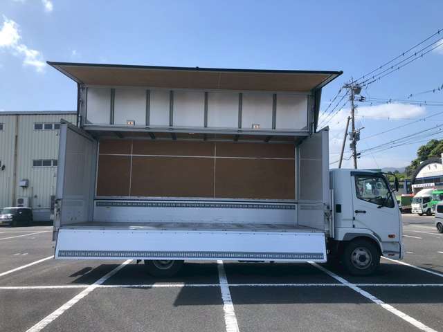 Mitsubishi Fuso Fighter 12
