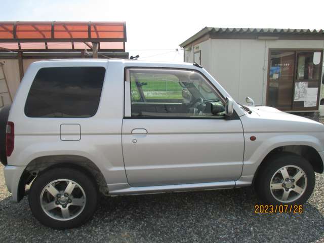 Mitsubishi Pajero Mini 11