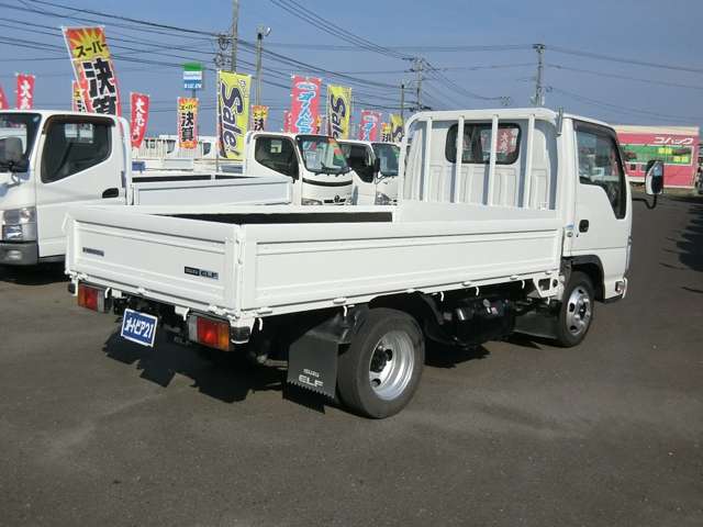 Isuzu Elf 8