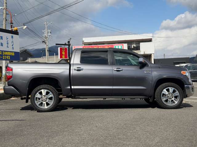 Toyota Tundra 4