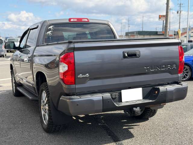 Toyota Tundra 8