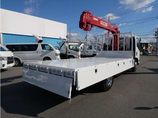 Isuzu Elf 11