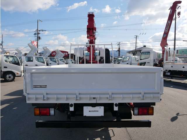 Isuzu Elf 7