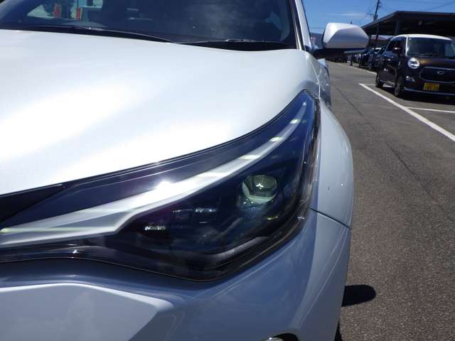 Toyota C-HR 11