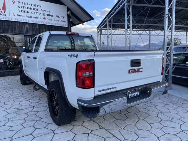 GMC Sierra 3