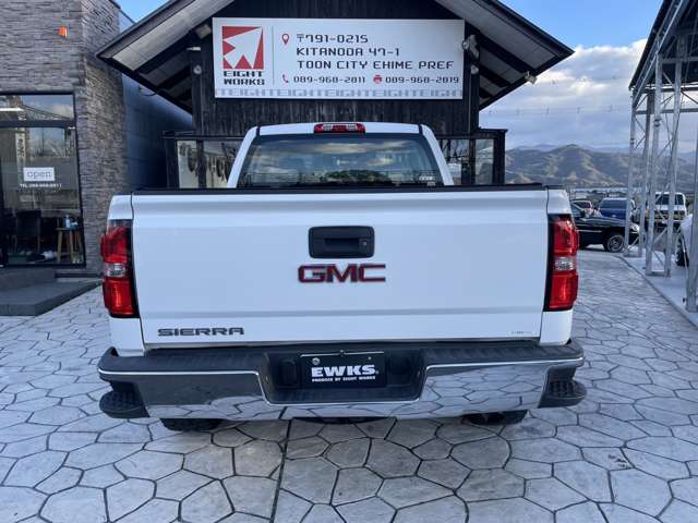 GMC Sierra 4